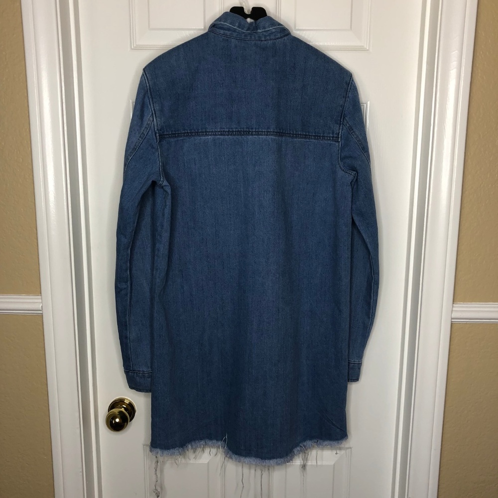 Forever 21 Womens Woven Jean Shirt Denim Shirt Med - Picture 3 of 7